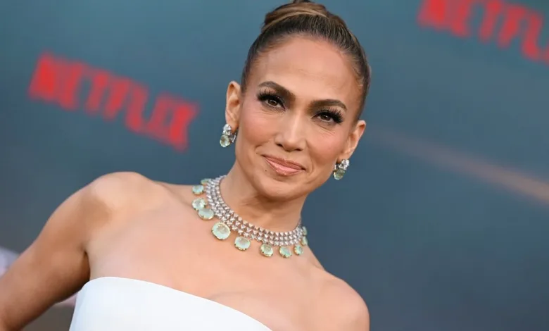 Jennifer Lopez & Brett Goldstein to Lead Netflix Rom-Com Office Romance